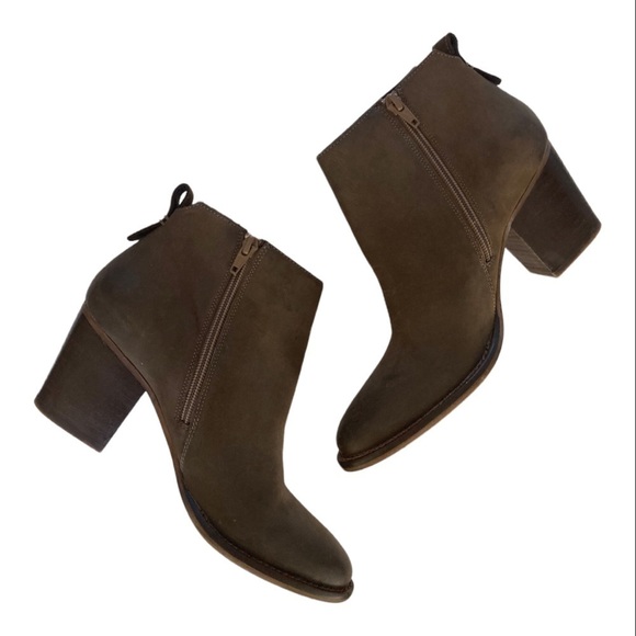 Blondo Nivada Leather Waterproof Ankle Bootie 9.5 Taupe Olive - Picture 2 of 8